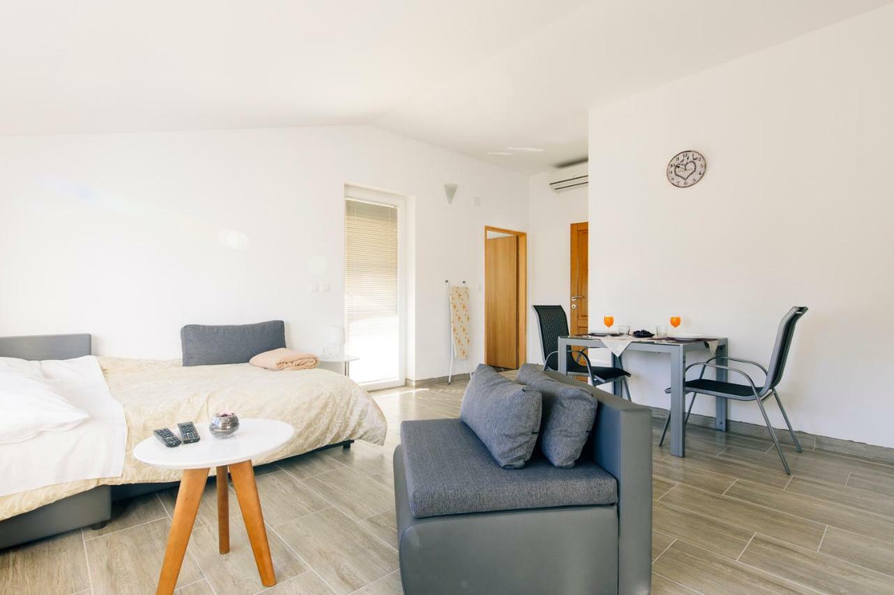 Apartments Luce Zadar Eksteriør billede